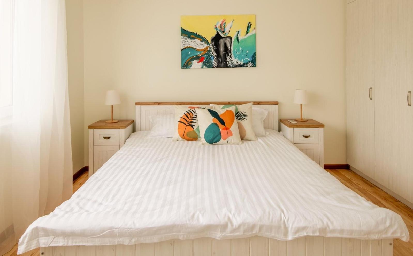 A Luxurious 2 Bedroom Apartment In Center Sofia Exteriör bild